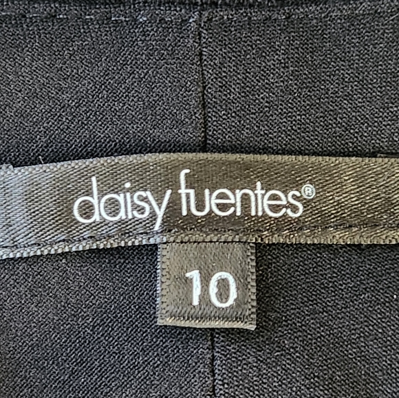 Daisy Fuentes brand size 10 black capri slacks - Picture 4 of 8